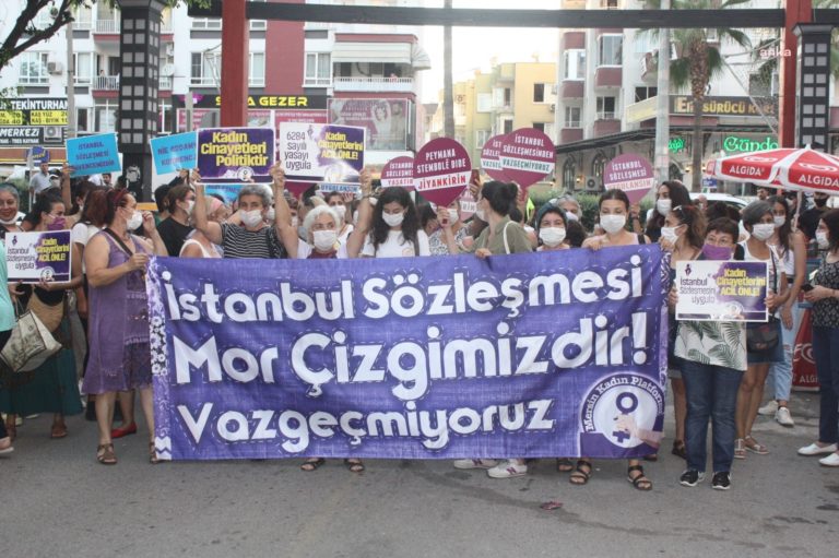 İstanbul Sözleşmesi’ni savunan kadınlara 130 bin lira ceza