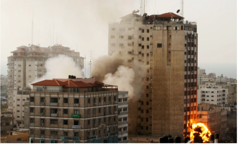 İsrail, medya binasına saldırdı: “Dünya Gazze’de olup bitenler hakkında artık daha az şey bilecek”