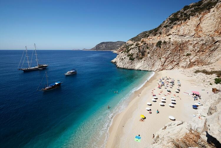 Akdeniz, dünyanın en hızlı ısınan ve en tuzlu denizi haline geldi