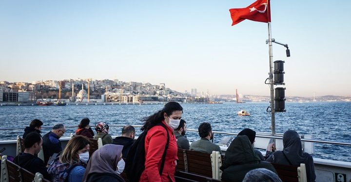 İBB’nin İstanbul Barometresi araştırmasından: İstanbul’da henüz aşı olmayanların yüzde 41’i aşı yaptırmak istemiyor
