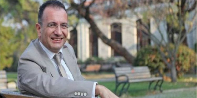 Melih Bulu’nun yardımcısı Prof. Kumbaroğlu da intihal yapmış