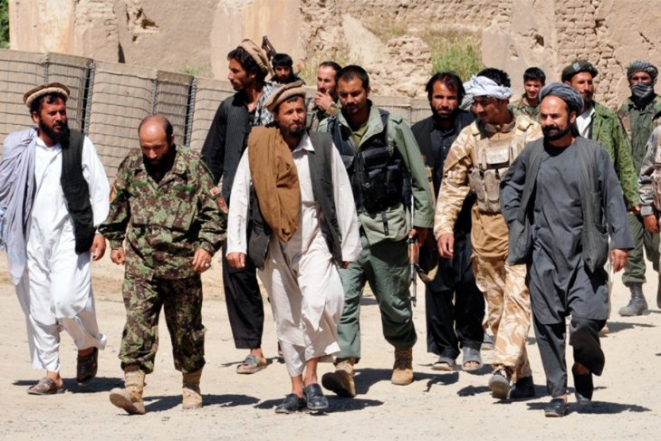Taliban birer birer kent merkezlerini ele geçiriyor