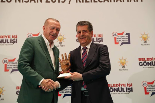 AKP’li Şırnak Belediyesi: “Oyu kime verdiyseniz, onlar yolunuzu yapsın”