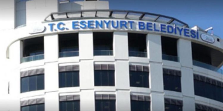 CHP’li Esenyurt Belediyesi’ne AKP döneminden kalan borç nedeniyle haciz geldi