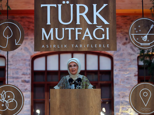 Emine Erdoğan’ın yemek tarifi kitabının Kültür ve Turizm Bakanlığına maliyeti 1 milyon TL