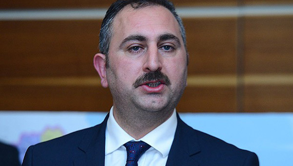 Adalet Bakanı Gül: AK Parti ifade özgürlüğünü ortadan kaldıracak bir şeye müsaade etmez