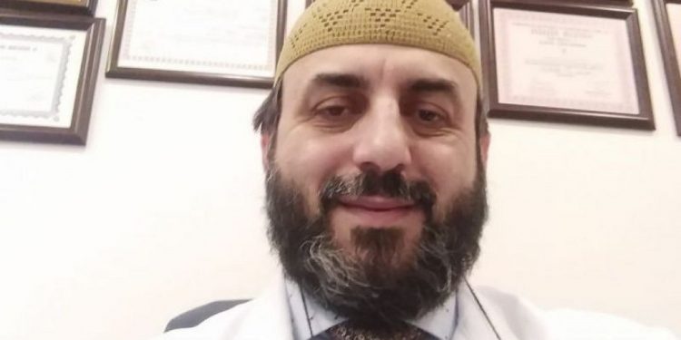 Aşı yaptırmayan doktor Hasan Feyzi Katıöz koronavirüsten öldü