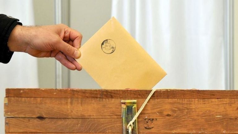 “Erdoğan’ın yüzde 7 olarak netleşeceğini söylediği seçim barajının yüzde 5’e düşürülmesinde anlaşıldı”