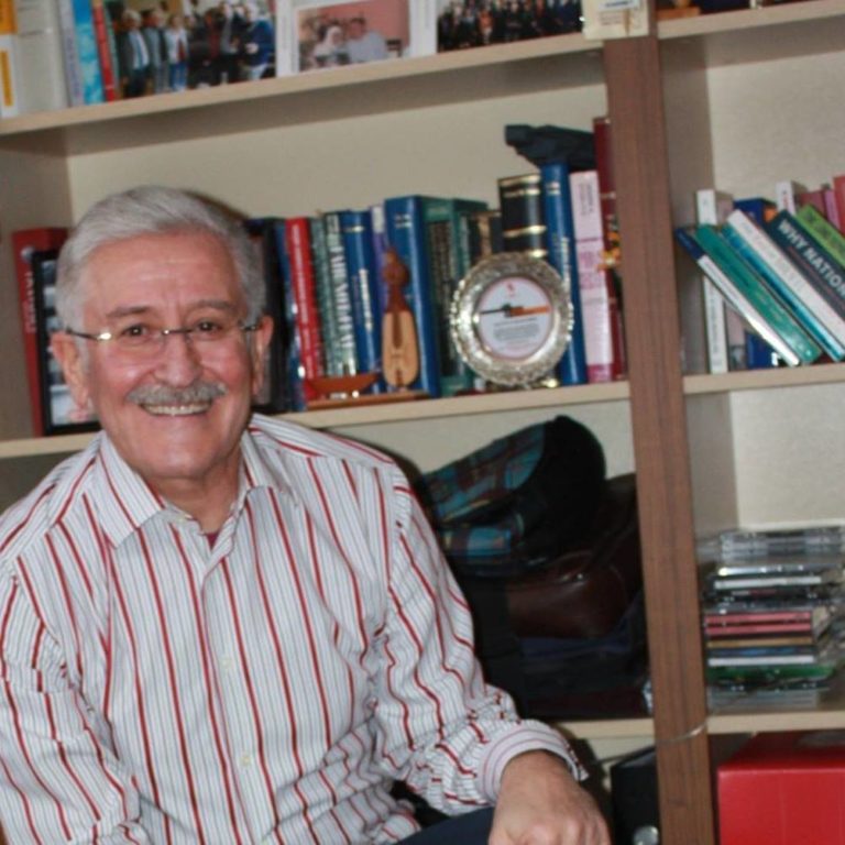 Prof. Dr.Mustafa Durmuş-Yeni bir savaşa girmek yangına körükle gitmektir