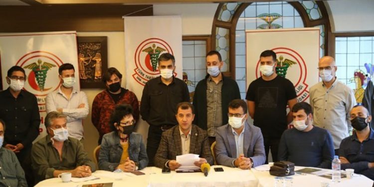 TTB Merkez Konseyi üyesi Halis Yerlikaya: Kamuda çalışan 8 bin doktor istifa etti
