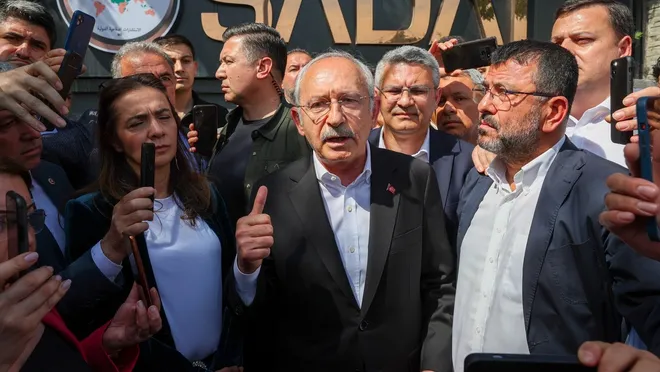 Kılıçdaroğlu, SADAT önünde: Tetikçilerden korkacak kişiler değiliz