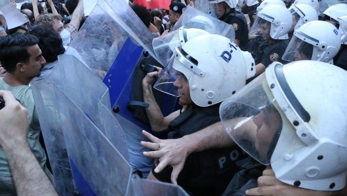 VİDEO| Gezi Anmasında 169 kişi  Gözaltında – “İçerden İşkence Sesleri Geliyor”