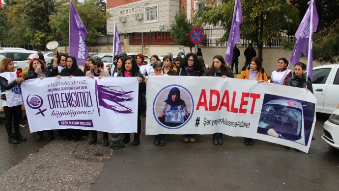 Kadınlar adliye önünde: Mirabal’lerden Emine Şenyaşar’a mücadeleyi büyüteceğiz